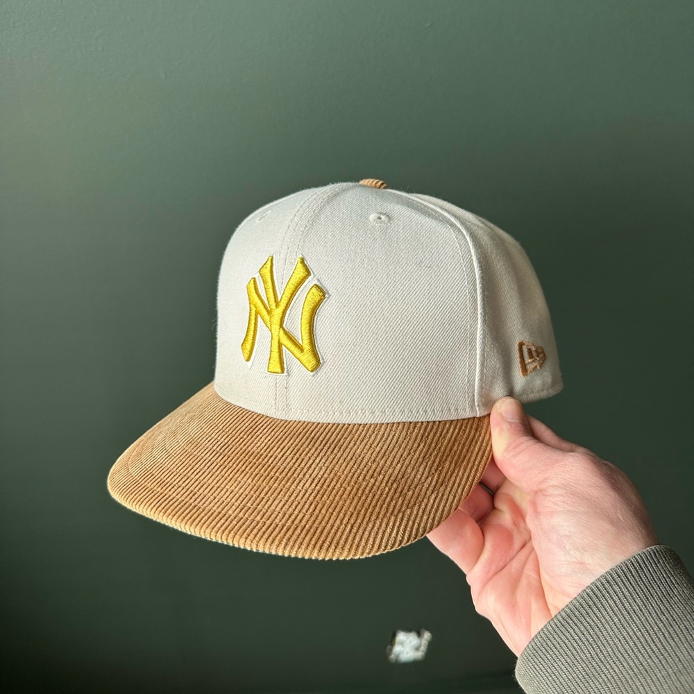 New Era Yankees 59Fifty Corduroy Hat